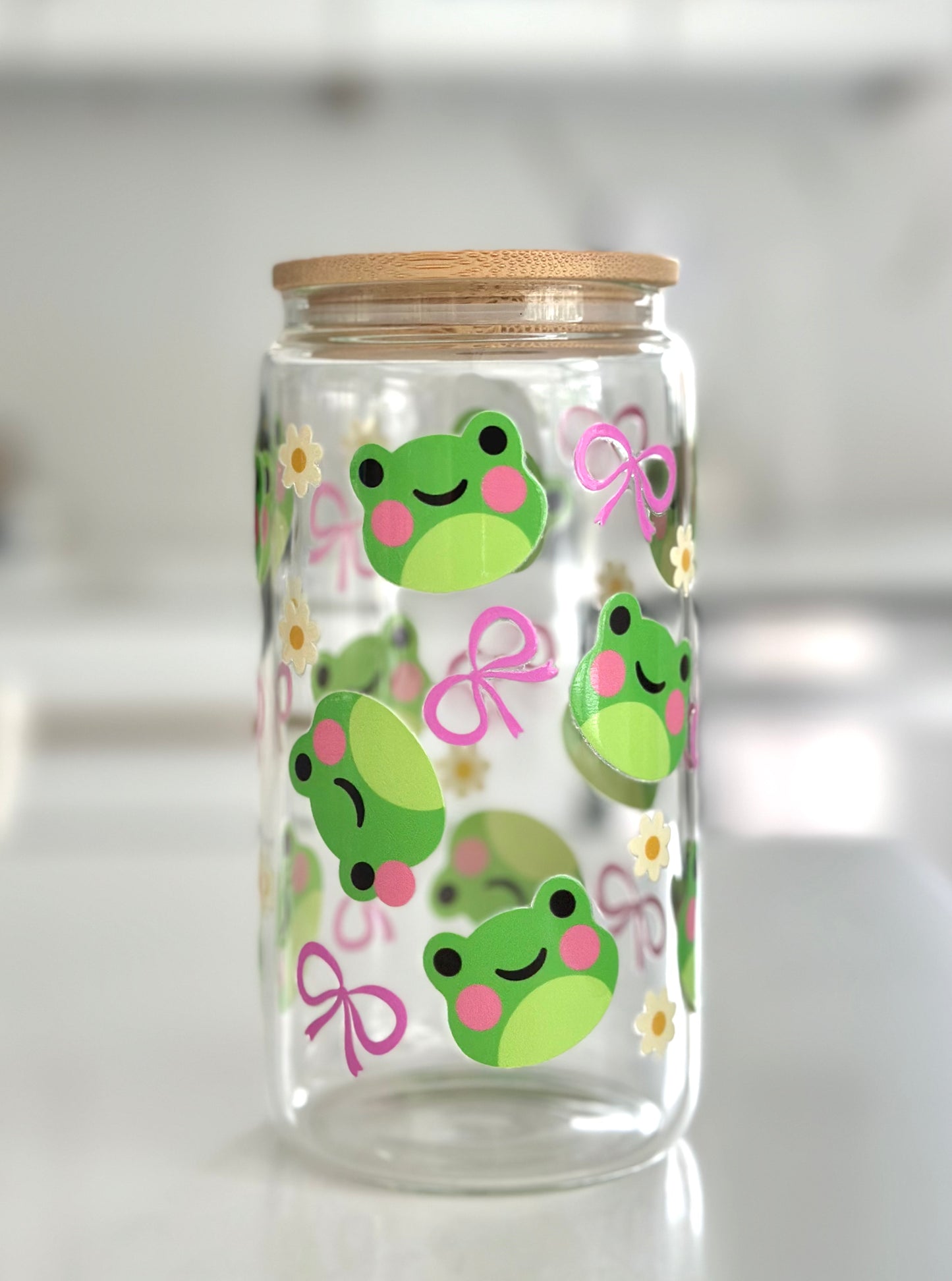 Frog and Bows 16 oz Cup